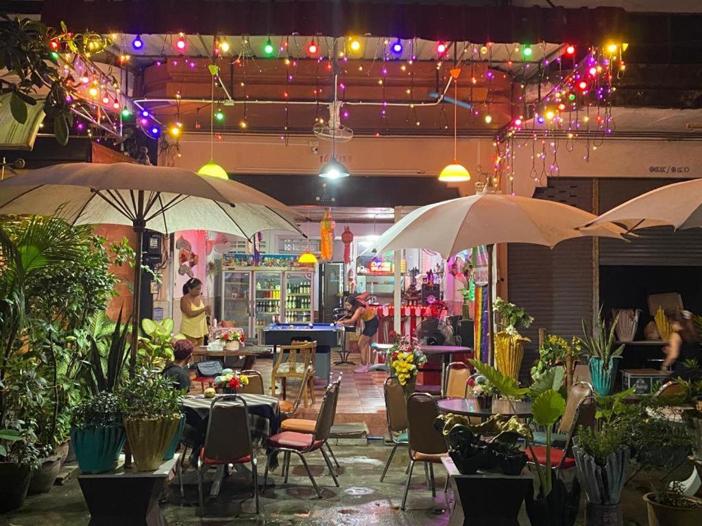 Pluemchai Guesthouse Jomtien Exterior foto