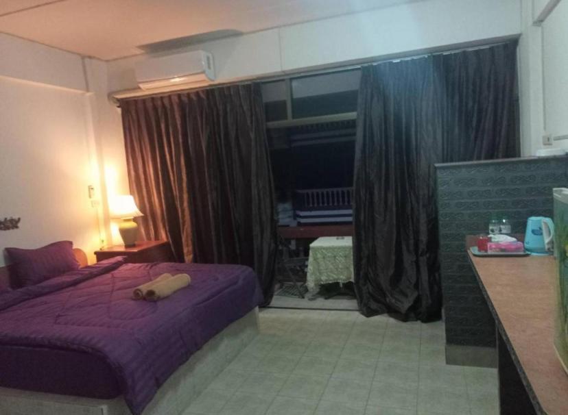 Pluemchai Guesthouse Jomtien Exterior foto