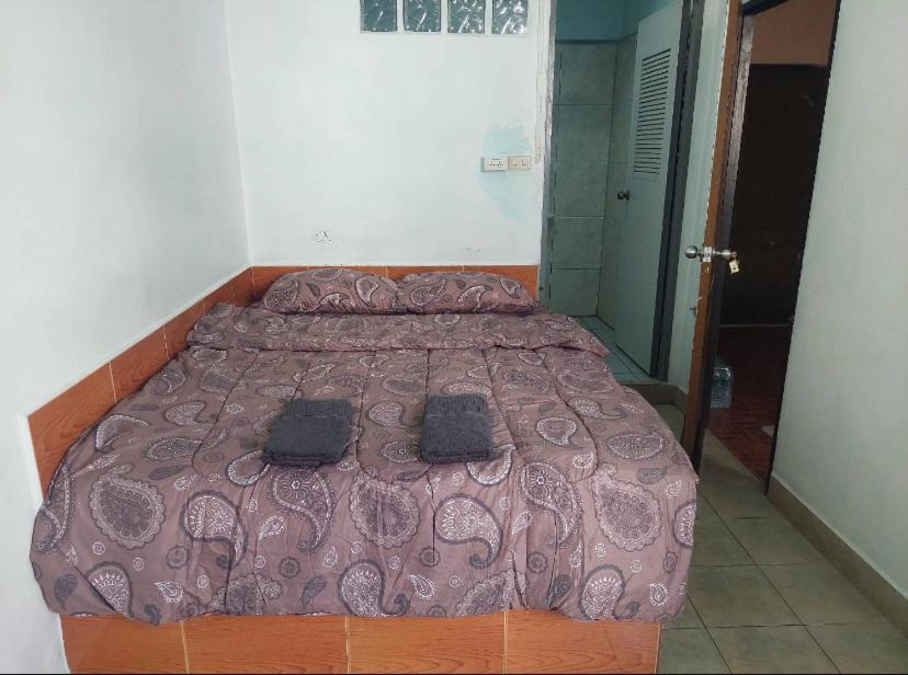 Pluemchai Guesthouse Jomtien Exterior foto