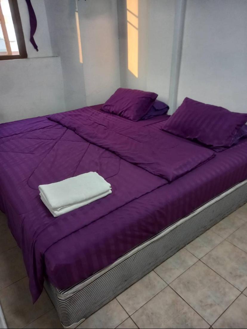 Pluemchai Guesthouse Jomtien Exterior foto